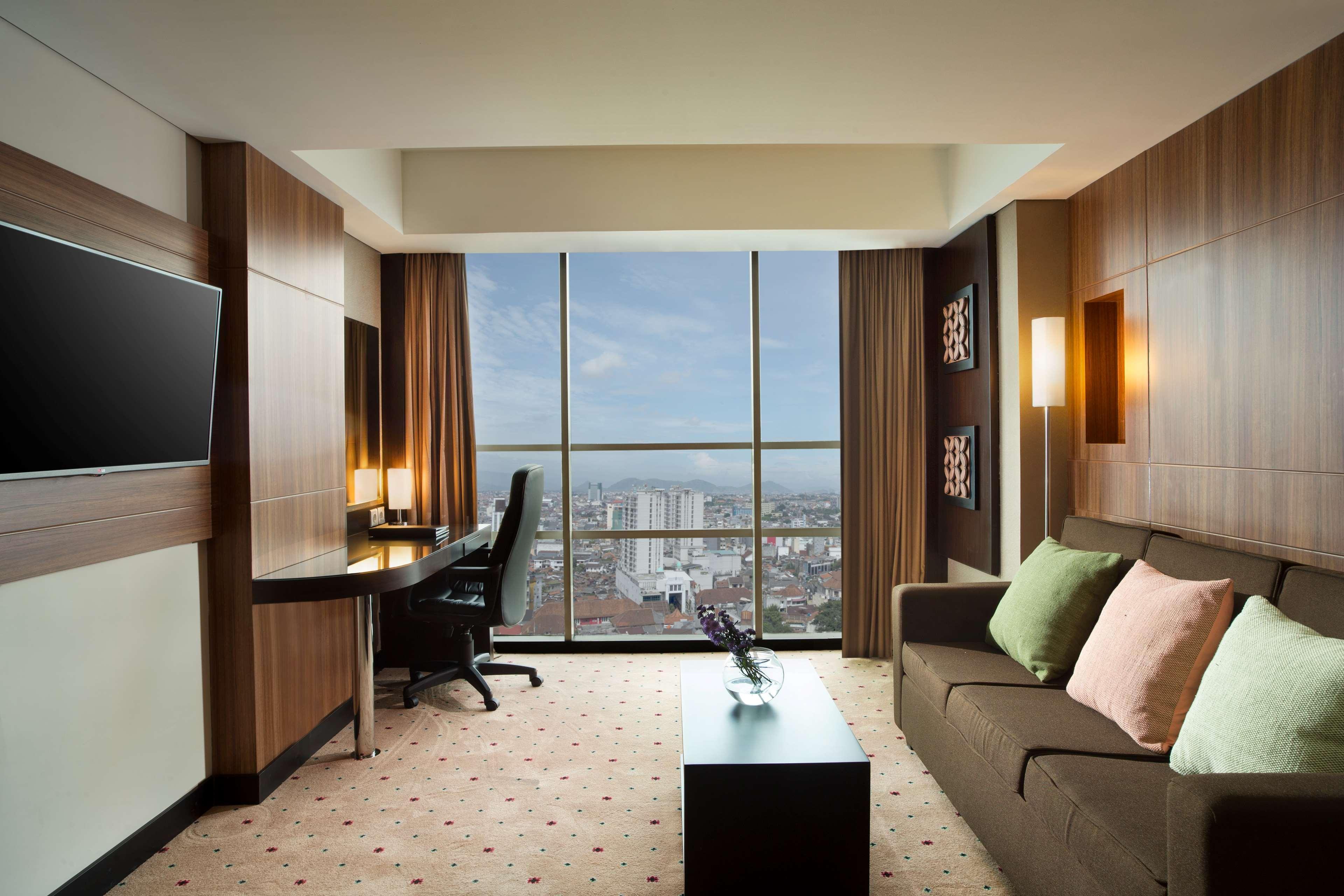 Best Western Premier La Grande Bandung Exterior photo